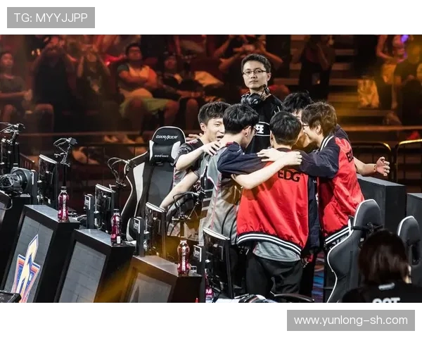 WE战队团队协作引发热议专家分析背后的争议与挑战 WE战队团队协作引发热议专家分析背后的争议与挑战